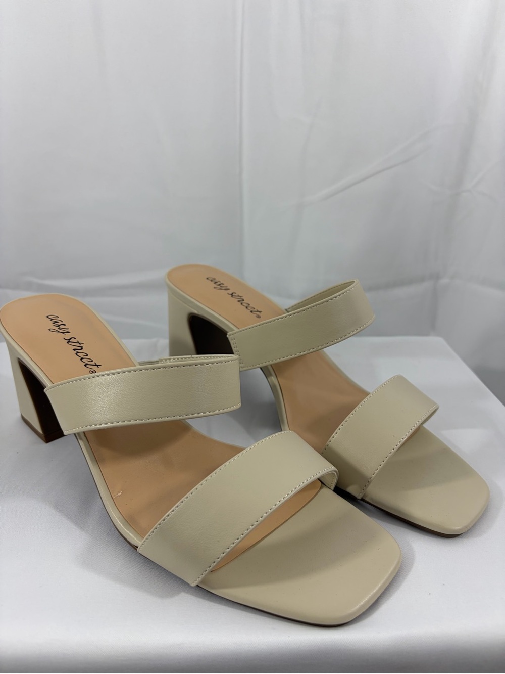 NWT Easy Street Women's Size 10W Beige Double-Strap Block Heel Mules - Picture 1 of 7
